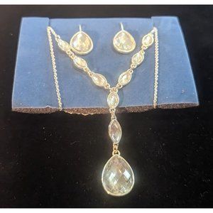 Avon Y Shape Necklace Earring Set Lovely Silver Tone  NEW